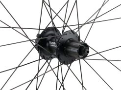 Urban Alivio Disc 6-Loch DT Swiss 466d 28" Laufradsatz -Shimano Store 399642